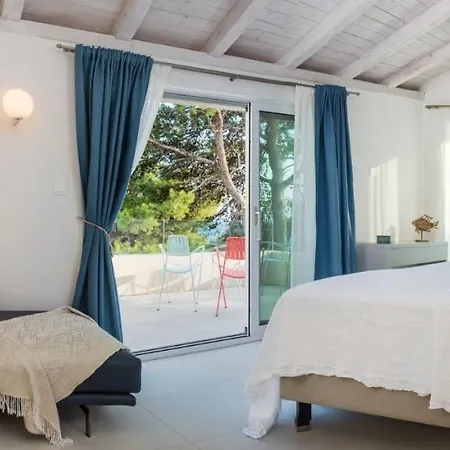 Luxury Beachfront White Bellezza With Private Pool At The On Brac Island - Sumartin