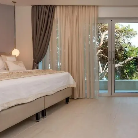 Luxury Beachfront White Bellezza With Private Pool At The On Brac Island - Sumartin * Selca (Brac)