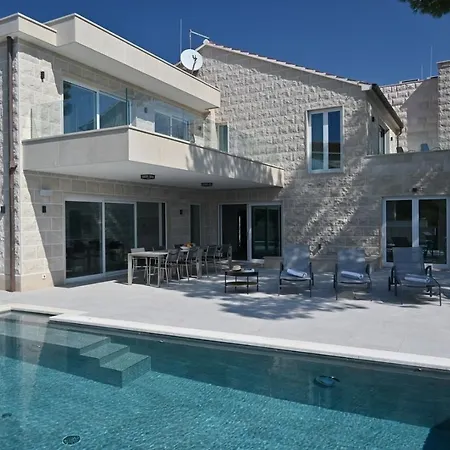 Luxury Beachfront White Bellezza With Private Pool At The On Brac Island - Sumartin *