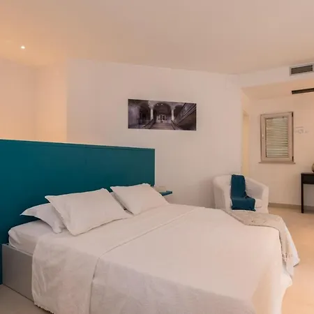 Luxury Beachfront White Bellezza With Private Pool At The On Brac Island - Sumartin Selca