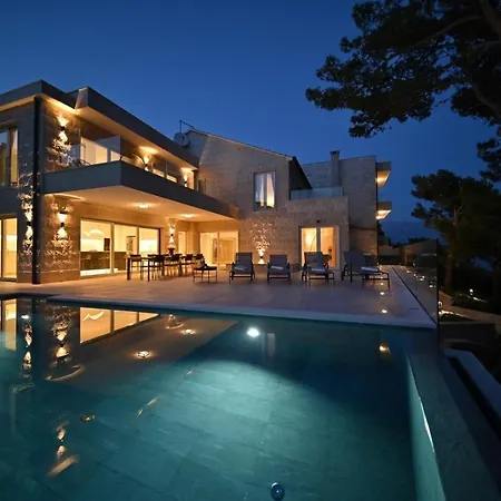 Villa Luxury Beachfront White Bellezza With Private Pool At The On Brac Island - Sumartin Selca (Brac)