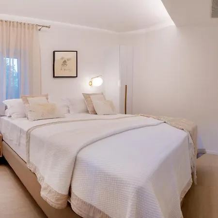 Luxury Beachfront White Bellezza With Private Pool At The On Brac Island - Sumartin Villa