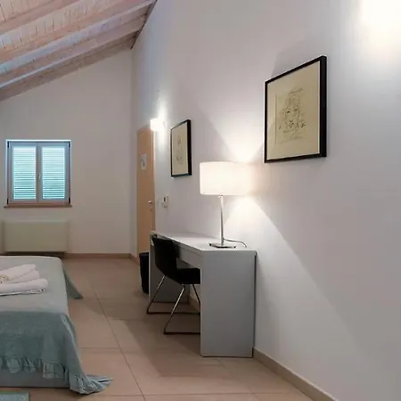 Luxury Beachfront White Bellezza With Private Pool At The On Brac Island - Sumartin Villa Selca