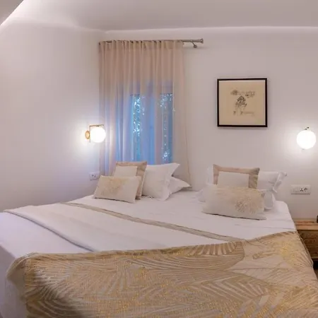Luxury Beachfront White Bellezza With Private Pool At The On Brac Island - Sumartin Villa Selca