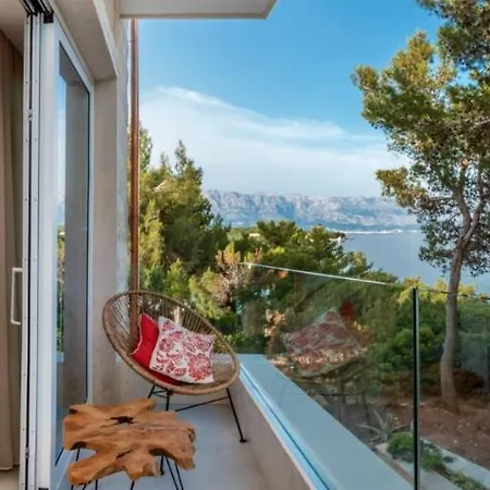 Villa Luxury Beachfront White Bellezza With Private Pool At The On Brac Island - Sumartin Selca