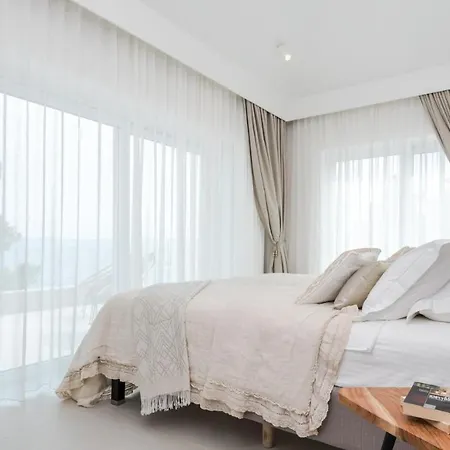 Villa Luxury Beachfront White Bellezza With Private Pool At The On Brac Island - Sumartin Selca