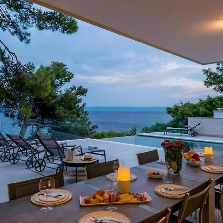 Luxury Beachfront White Bellezza With Private Pool At The On Brac Island - Sumartin Villa